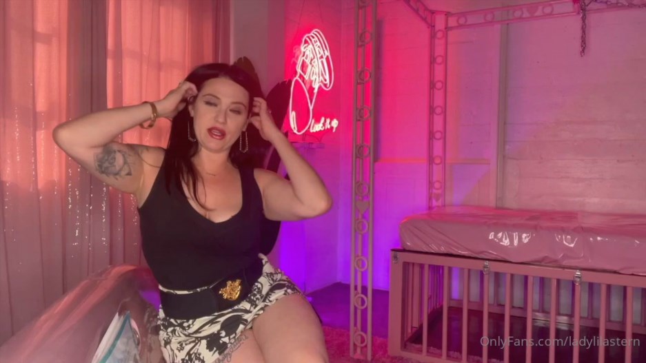 LADY LILA STERN - Virgin Humiliation Therapy